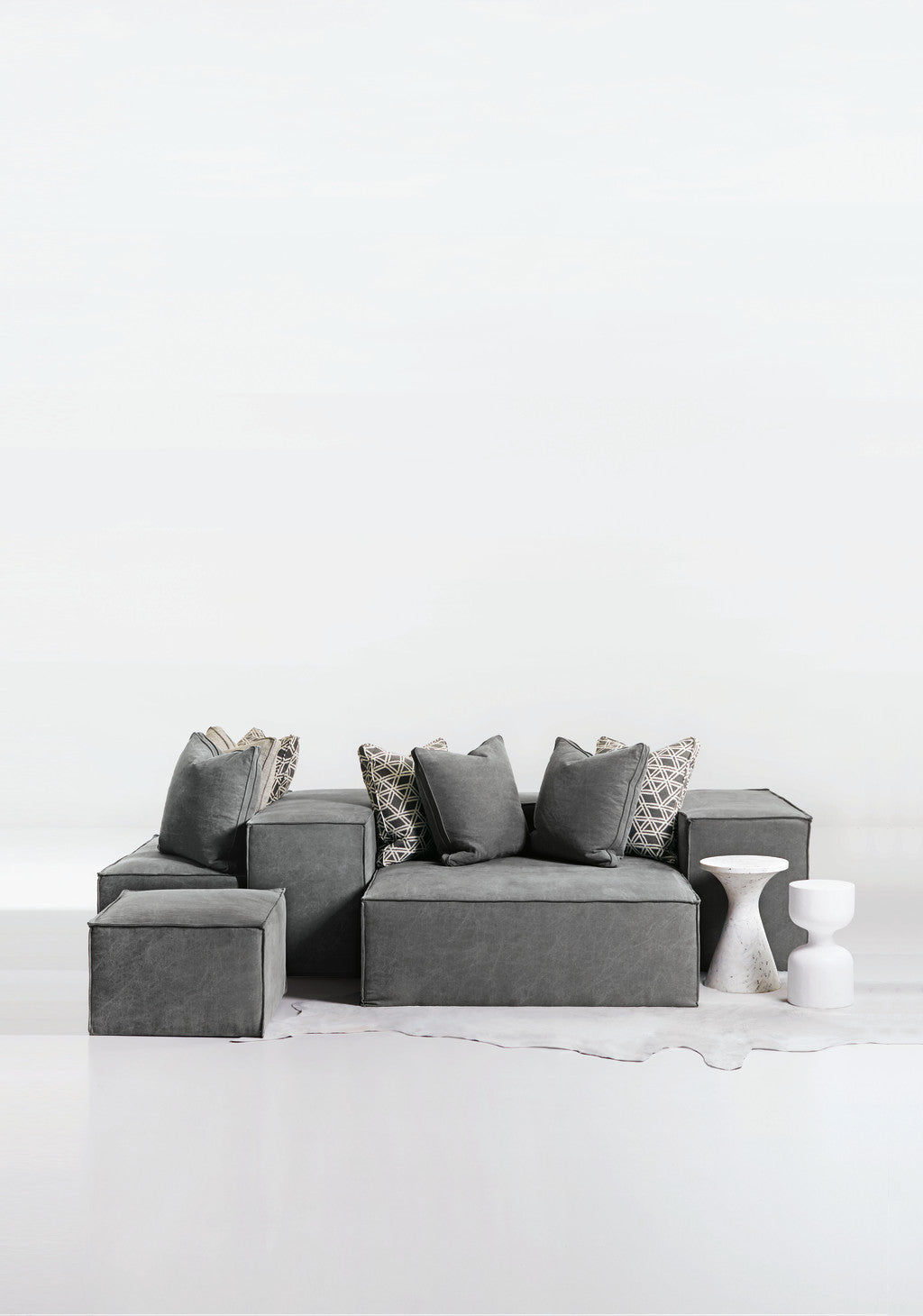 Isabelle Accent Table