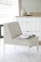 Axiom Dresser